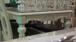 فرمی از رستوران سرآشپز با فضای داخلی مدرن